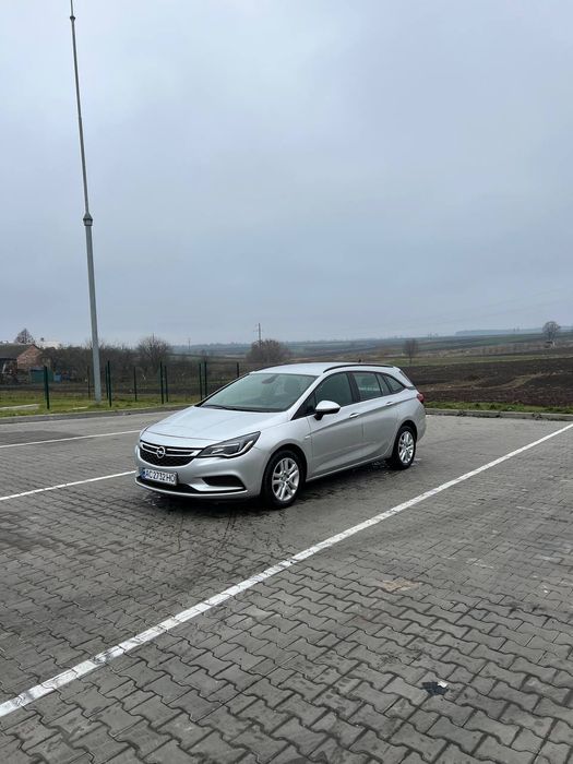 Продам Opel Astra K. 2016р. 1.6дизель