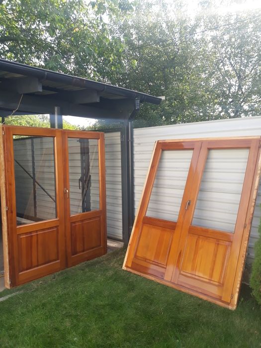 Двері дерев'янні лаковані на фурнітурі Roto