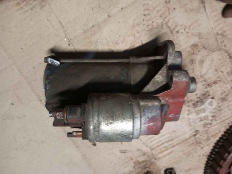 Продам стартер на Renault Duster