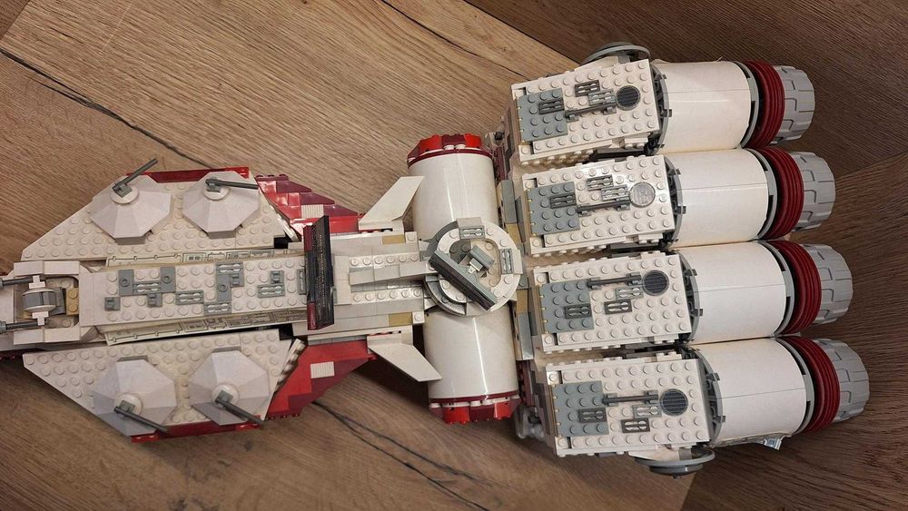LEGO 10019 Star Wars - Rebel Blockade Runner