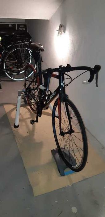 rower szosowy Cube Peloton