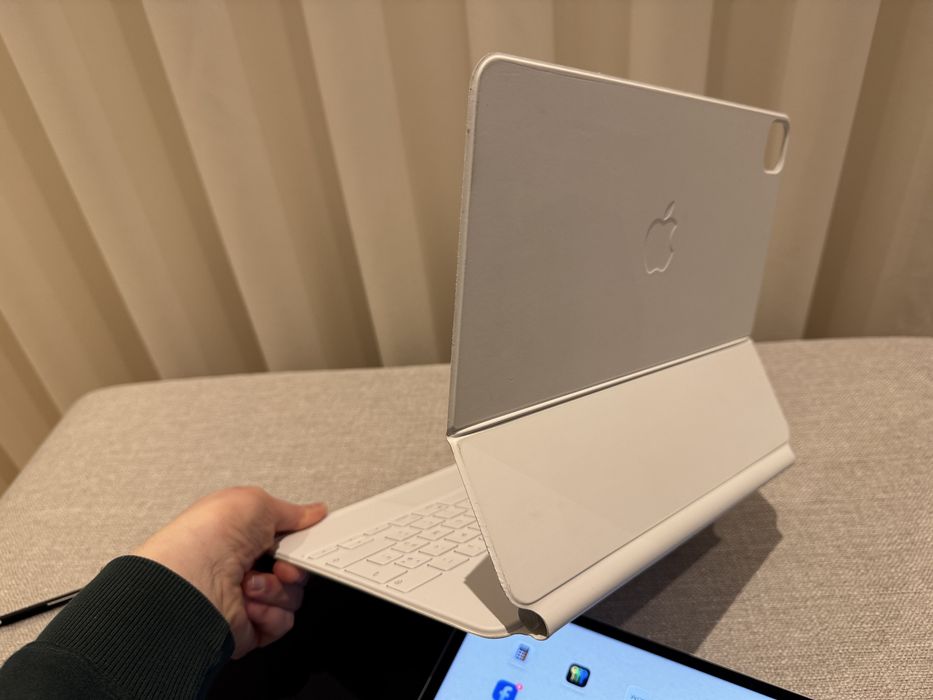 ipad Pro 12.9 5ª Geracao M1 e Capa teclado Apple