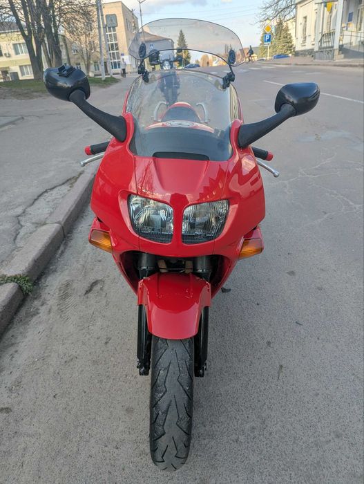 Продам Honda VFR 750F