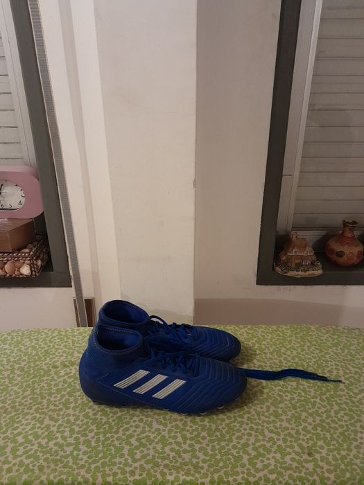 Vendo Chuteiras ADIDAS PREDATOR muito bonitas como novas