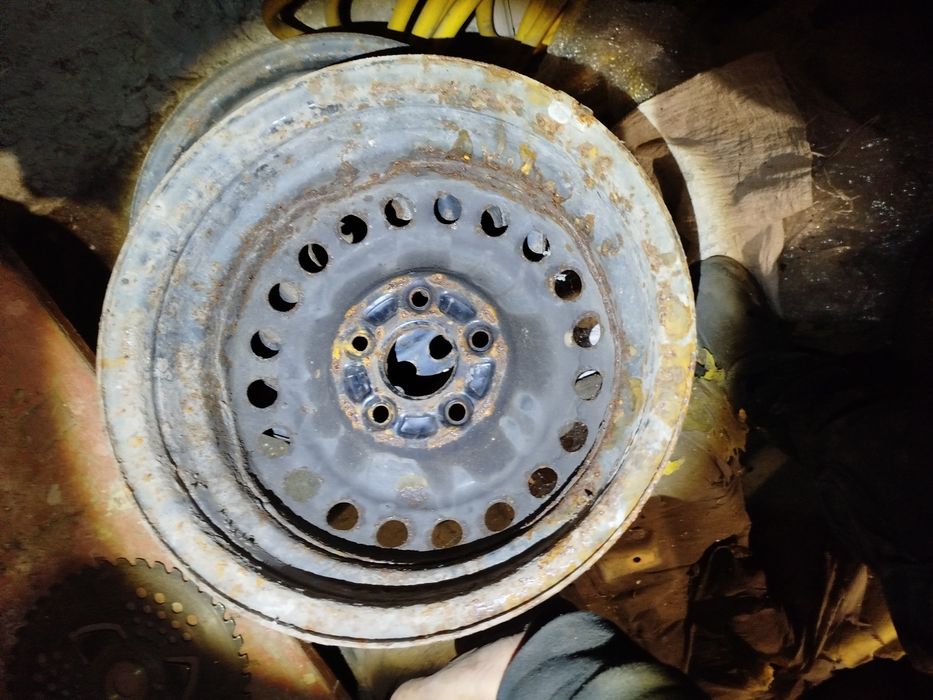 Диски на15 * 5.114,3 Волинь , москвич, без камерка