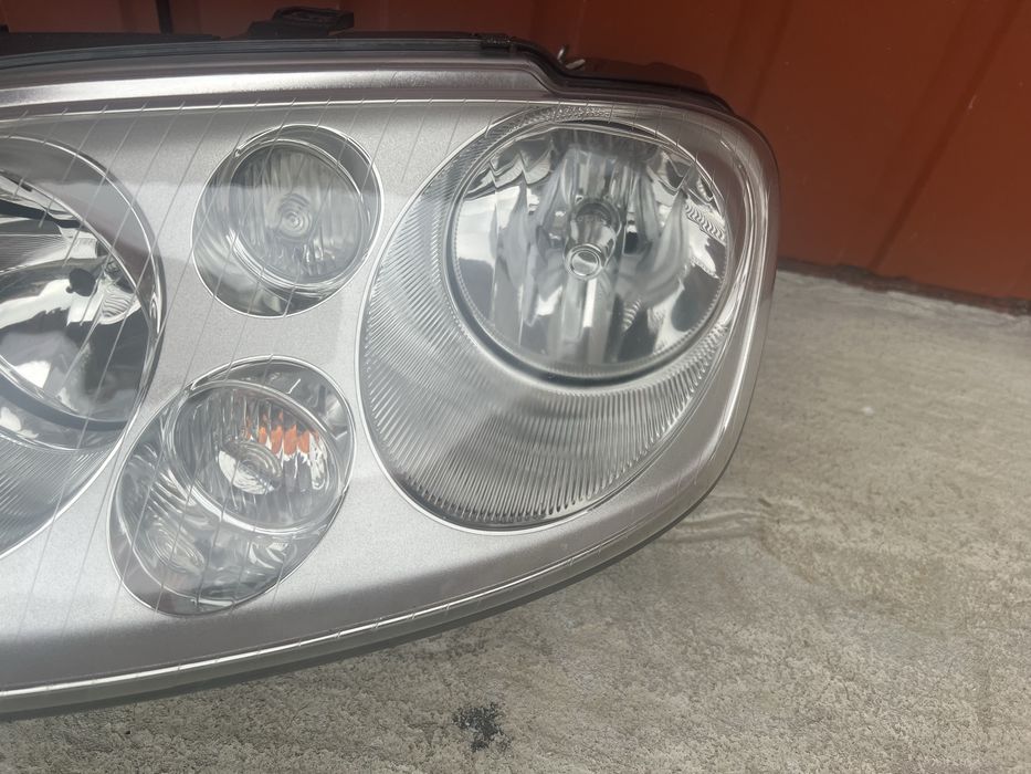 Фари фара  Touran Caddy Тоуран Кадді Hella