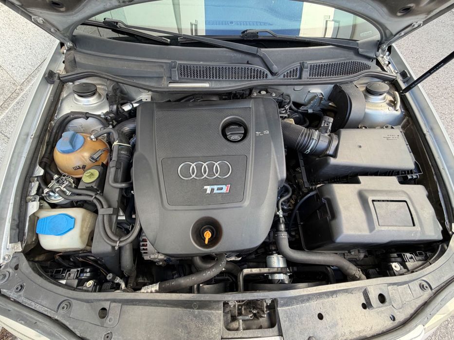 Audi A3 1.9 TDi 130cv - caixa manual de 6 velocidades