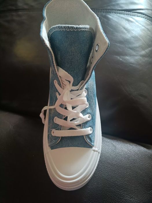 Nowe wysokie trampki rozmiar 40