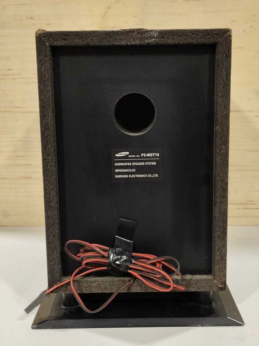 2 Subwoofer e 1 Coluna de som