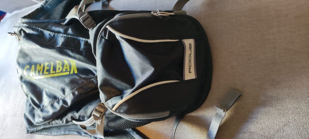 Camelbak Rogue 2.5L novo