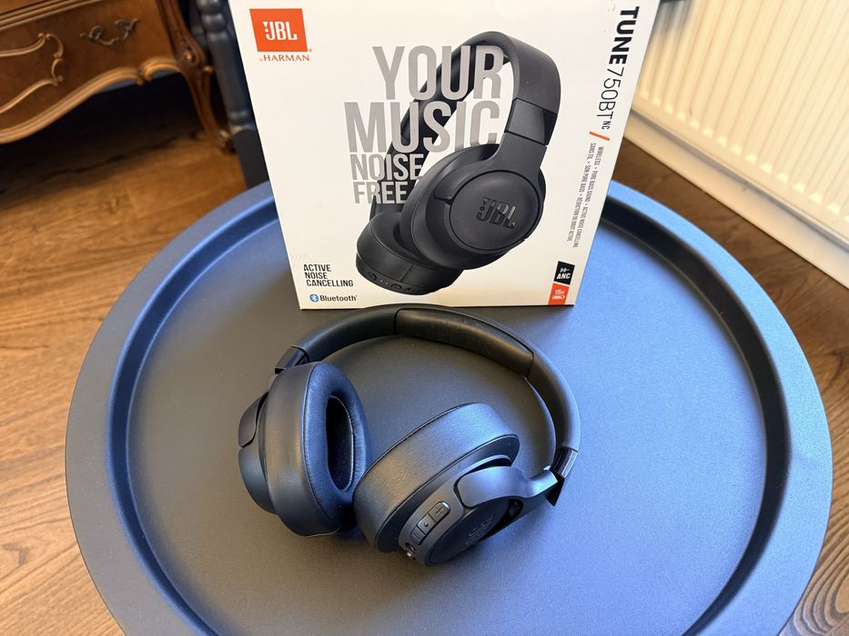 Навушники JBL 750 BTNC стан 9/10