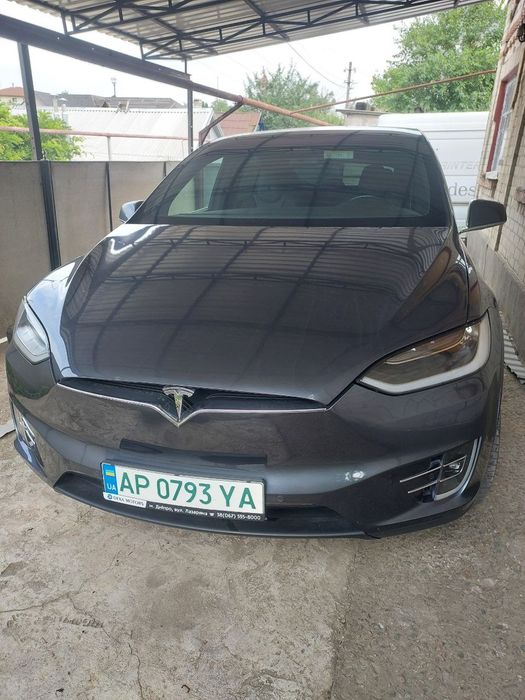 Tesla model X 75D