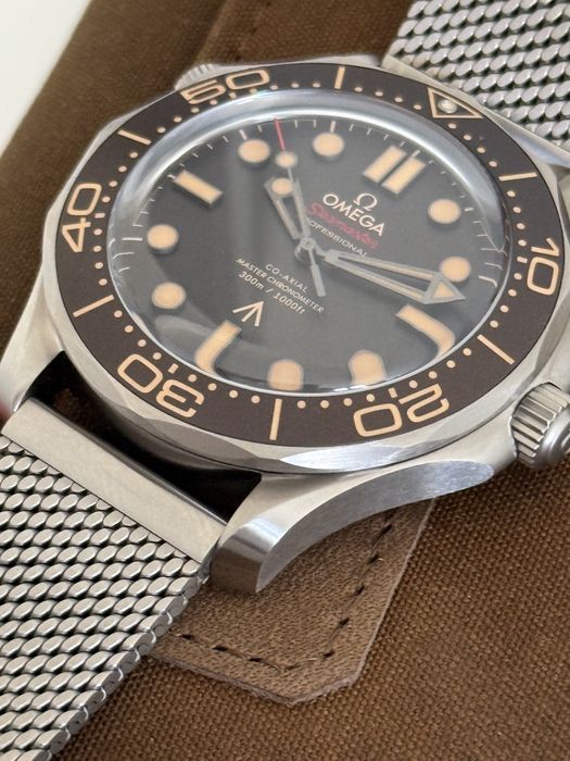 Omega Seamaster Diver 300M 007 Edition