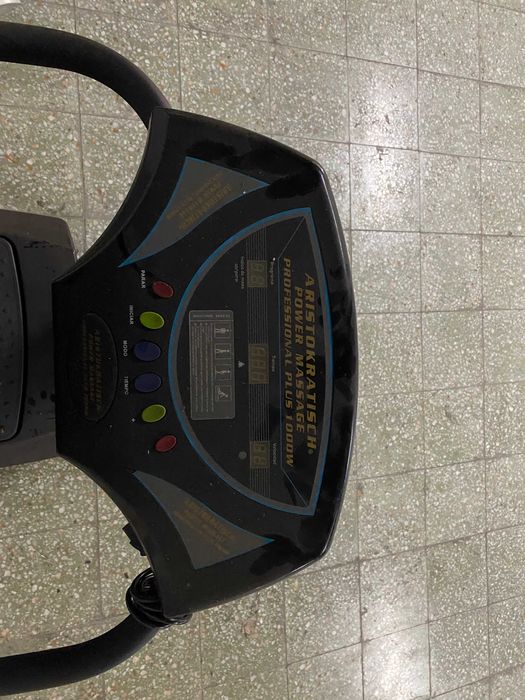 Plataforma Vibratória Aristokratisch Power Massage Professional Plus