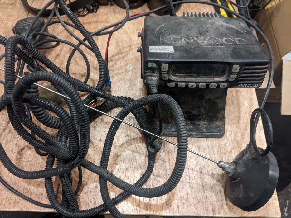 Продам рацію Kenwood