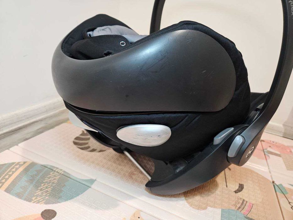Автокрісло Cybex Cloud Q з вкладкою для немовлят