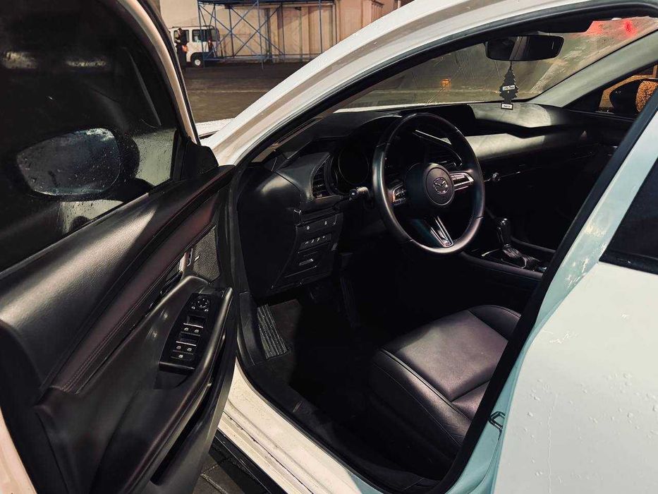 продам Mazda 3 2019