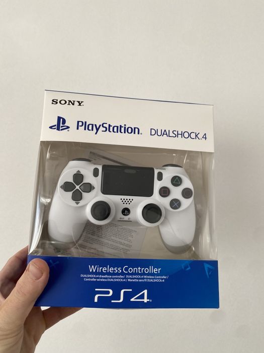 Pad ps4 nowy bialy