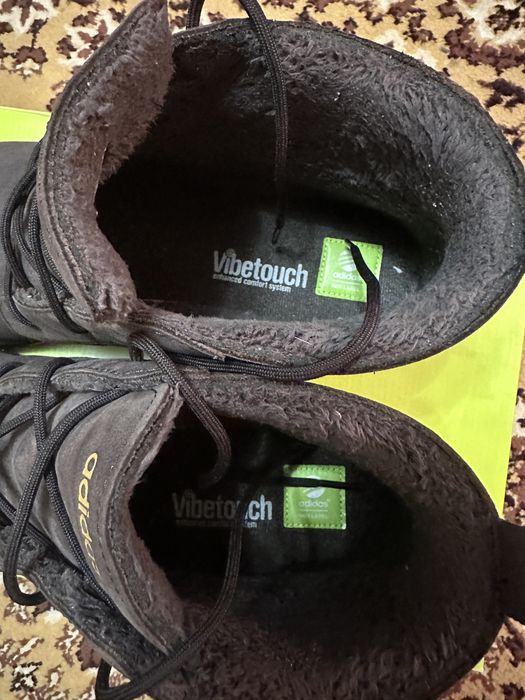 Продам зимові черевики adidas 10,5 us