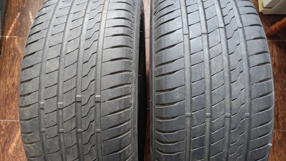 Продам 2 колеса  Firestone 215-60-16