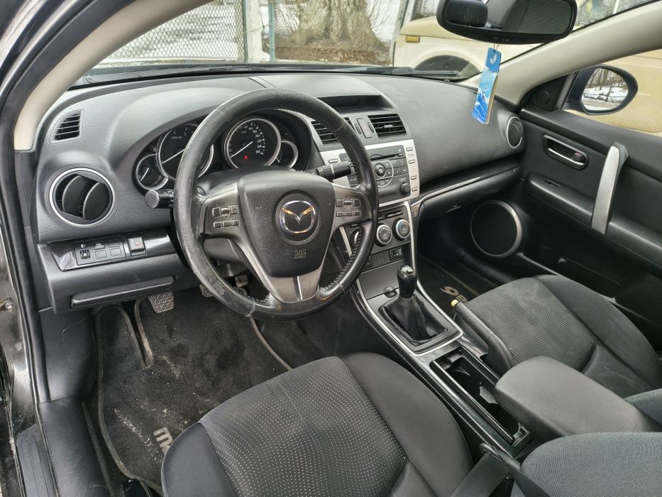 Автомобіль Мазда 6