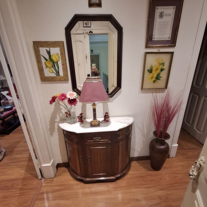 Vendo movel com espelho