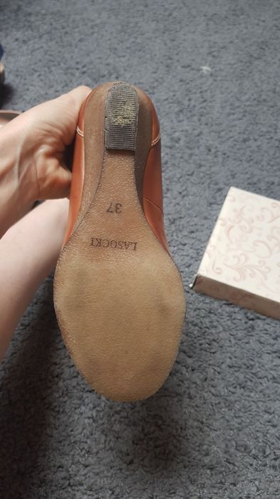 Buty skórzane Lasocki 37