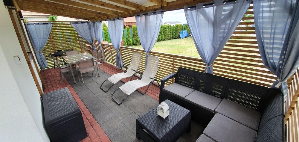 Domek 10 osobowy nad morzem. 100 m do plaży. Jacuzzi. Rewa koło Gdyni