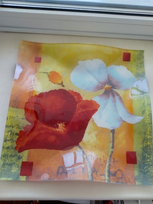 Ваза, блюдо, тарілка для цукерок і фруктів