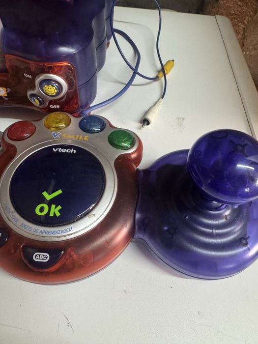 Consola vtech e  2 jogos