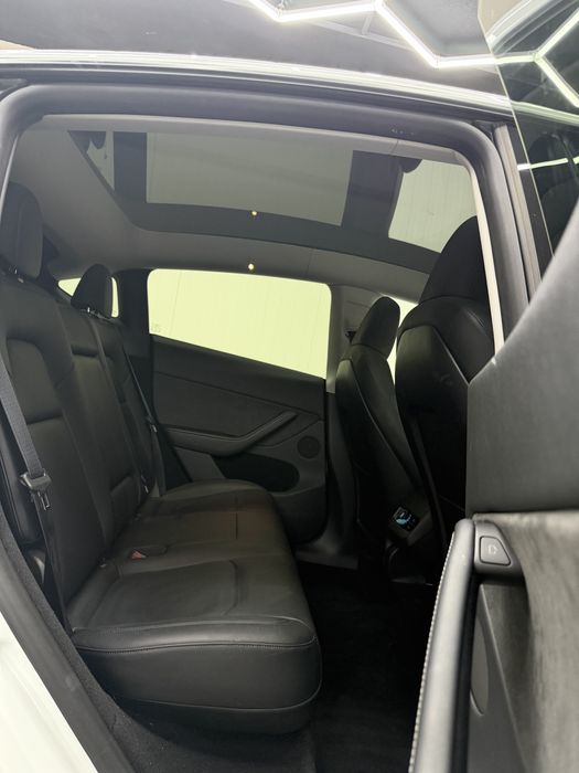 Tesla Model Y Long Range Dual Motor
