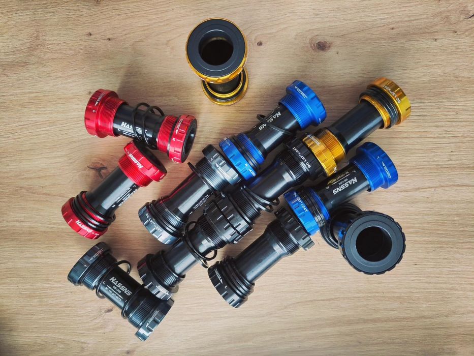 Каретка Hollowtech2 (під вал 24 мм), 68/73 мм, Meroca/Hassns, нові.