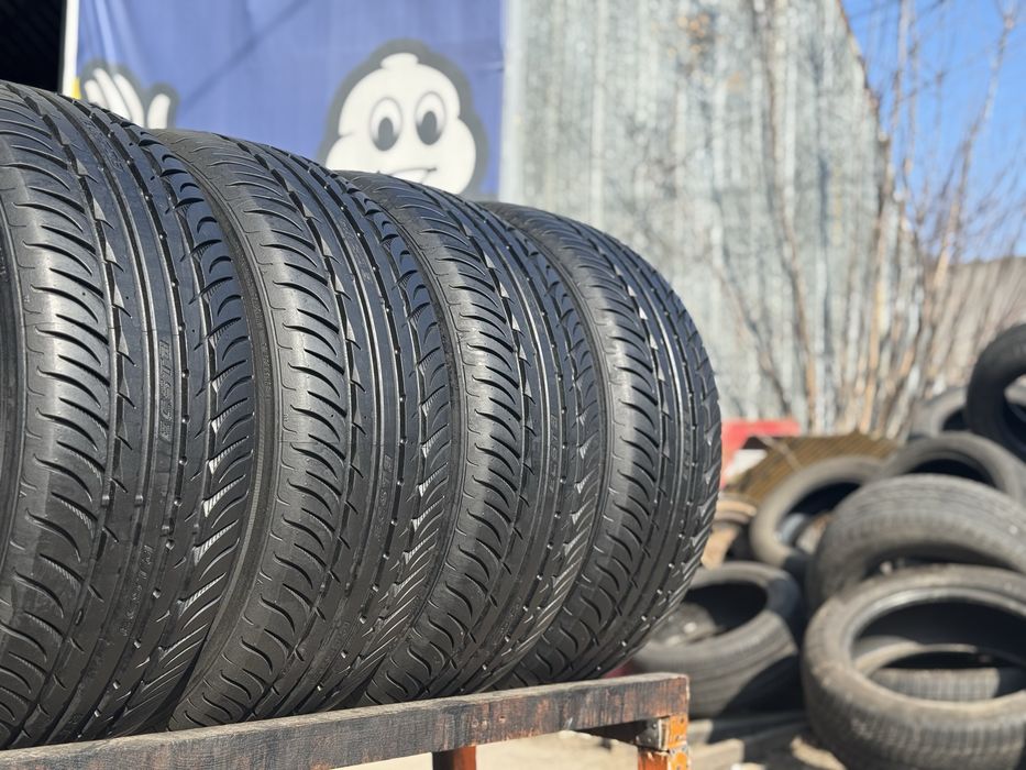 Шини Літні 4шт 235/60 R16 Kumho Ecsta SPT
