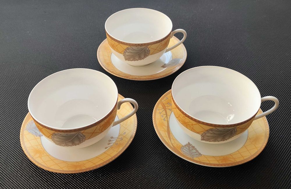 Kolekcjonerska porcelana angielska Windsor House-filiżanka+spodek-3szt