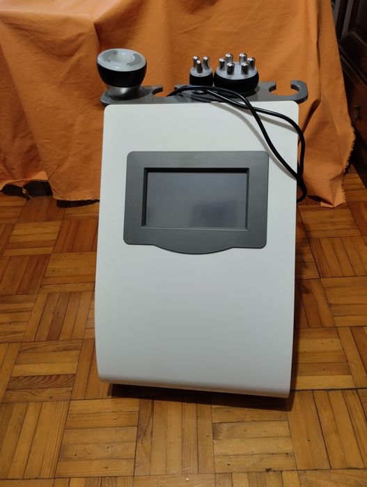 Máquina de tratamento de rosto e corpo.