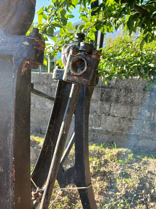 Bomba de Poço Antiga - para reaproveitamento