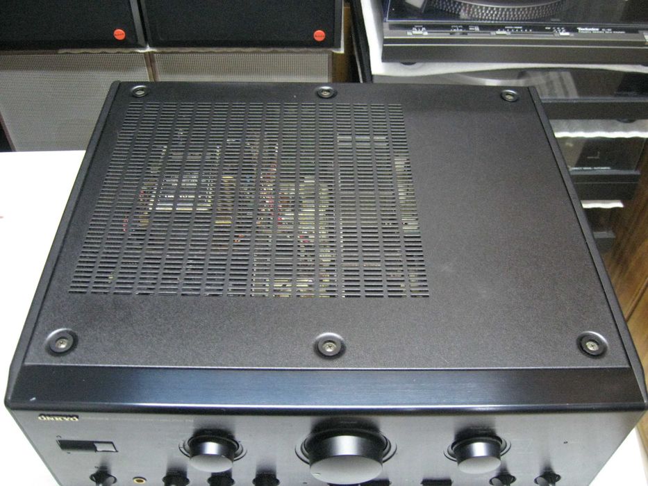 Wzmacniacz ONKYO integra A-8850.