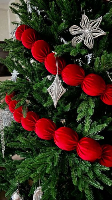 Буси з оксамиту на декор ялинку