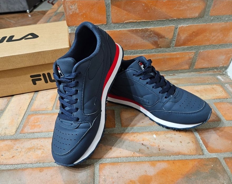 Ténis Fila tam 41 (como novos)