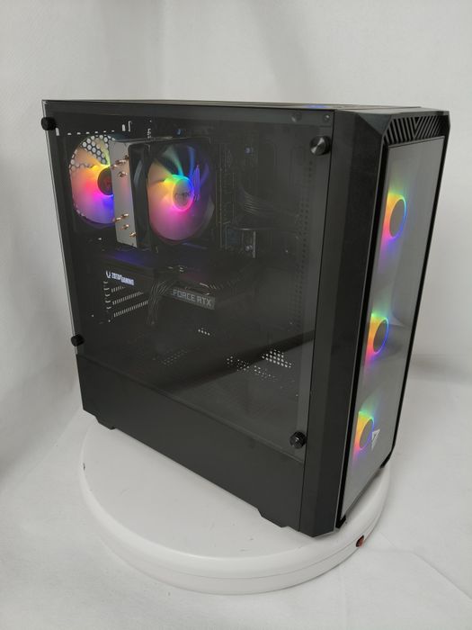 Komputer Gamingowy Ryzen 7 7800X3D,RTX 5070,64 GB,SSD,Win 11