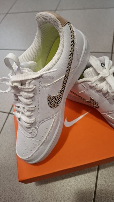 Кросівки Nike W NIKE COURT VISION LO NN NU FN7323-100