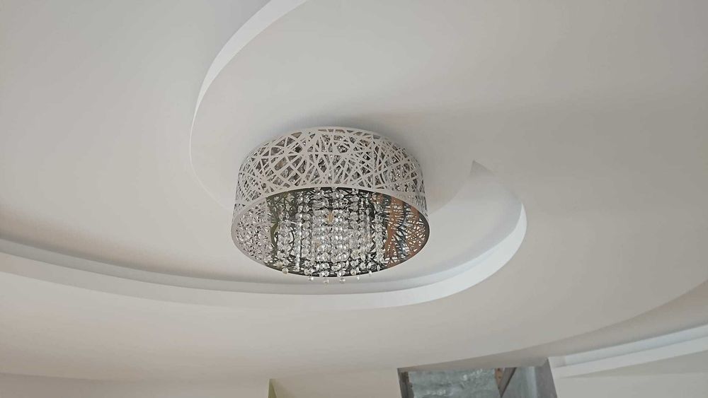 Lampa sufitowa z krysztalkami