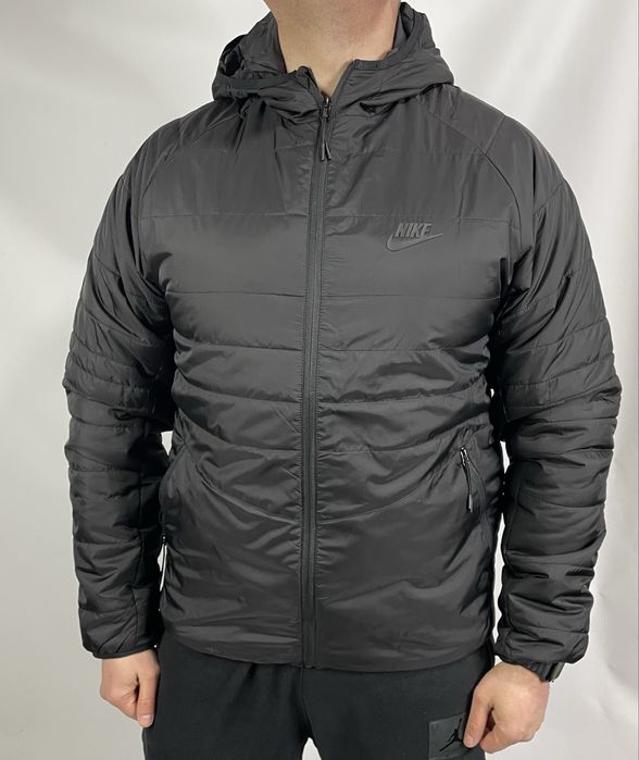 Ветровка мужская демисезон с капюшоном в топ качестве производ Китай