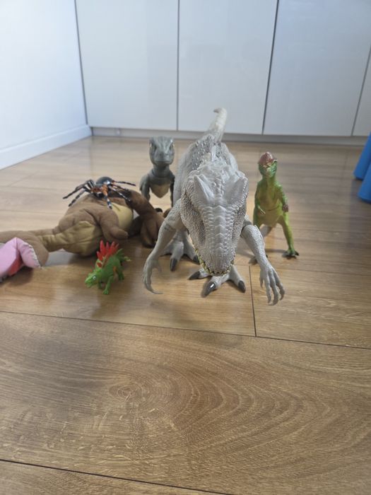 Dinozaury,zabawki