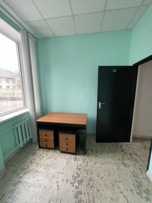 Продаж офісного приміщення з територією