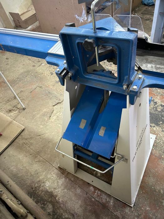 Гильотина багетна Pilm