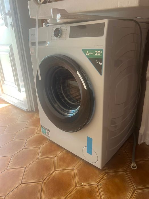 Máquina de lavar roupa nova