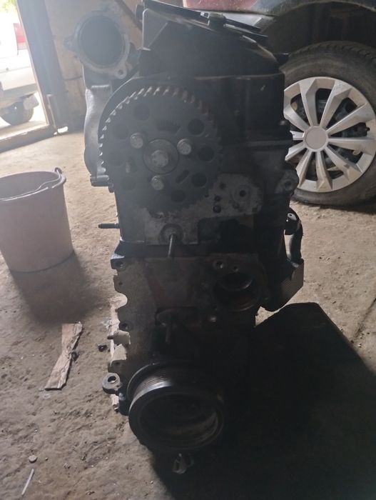 Продам мотор skoda scout 2.0 дизель можна окремо ГБЦ