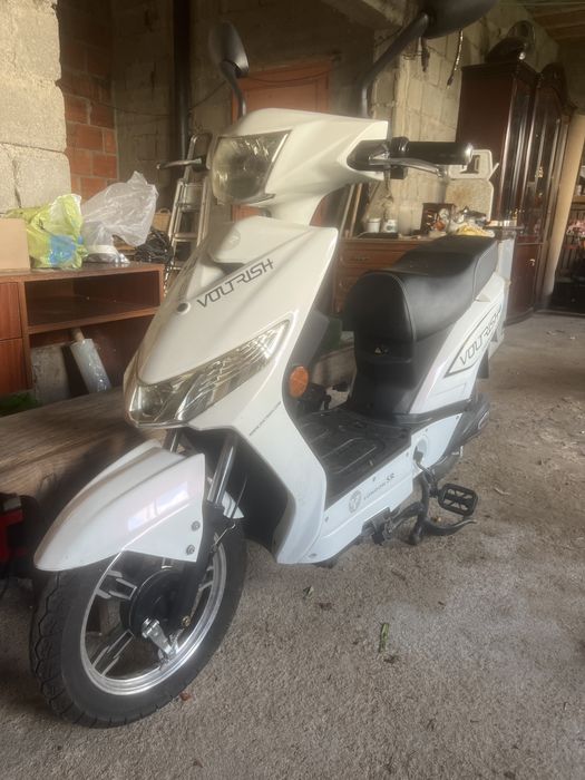 Scooter eletrica/como nova/sem carta