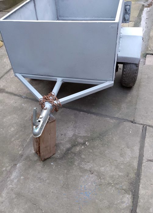 Прицеп до машини